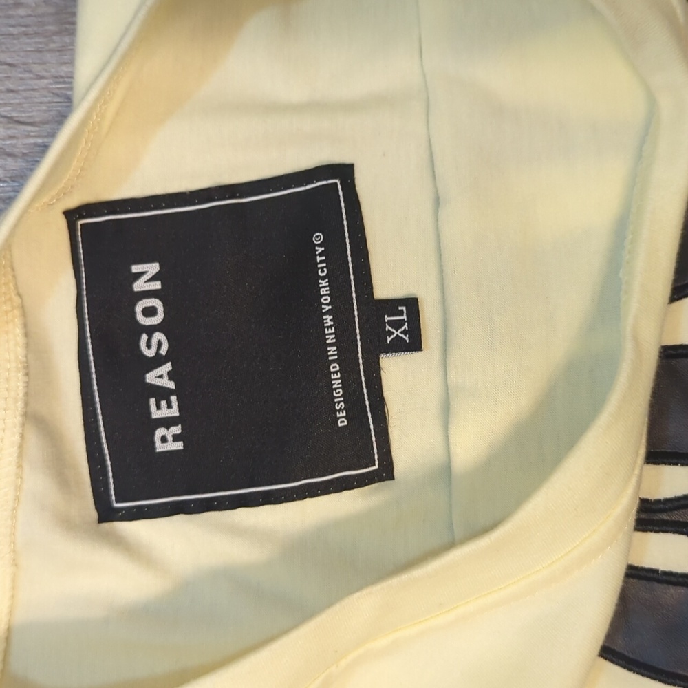 Reason "Love" Embroidered T-shirt NWOT - Picture 4 of 4